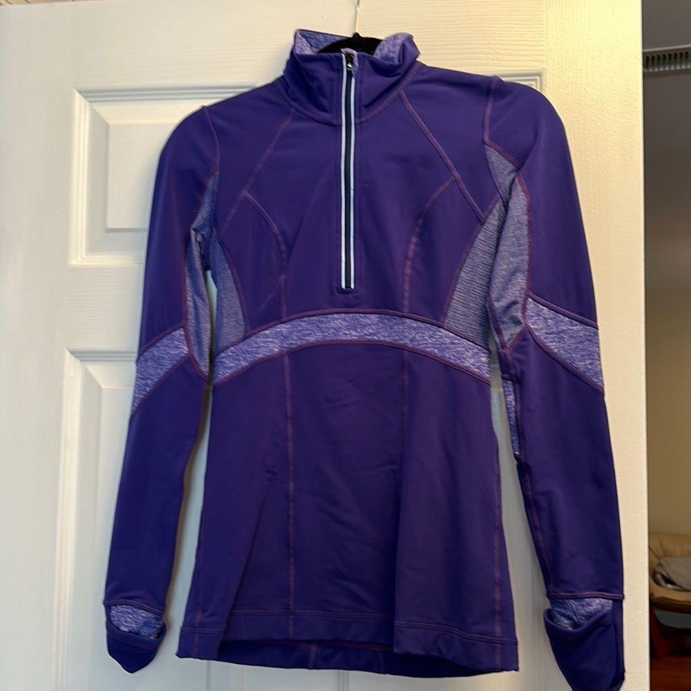 Cute zip up lulu lemon small